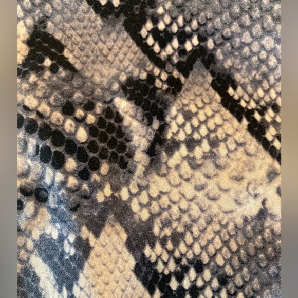 Calvin Klein One- Piece Snake Print High Neck Halter Swimsuit 10 - Picture 7 of 15